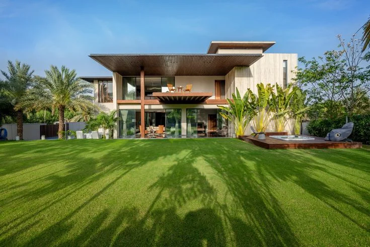 Luxury farmhouse villa in West Gurgaon